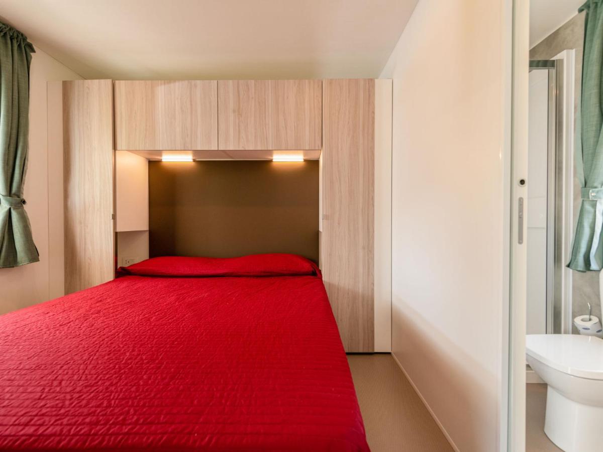 ריבולטלה Holiday Home Garda Suite Deluxe By Interhome מראה חיצוני תמונה